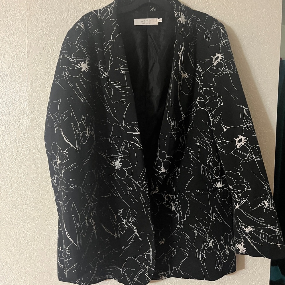 ASTR Black and White Women's Jacket